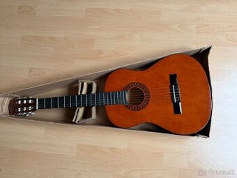 Klasická gitara s 4/4  s prislušenstvom  Nová nepoužitá