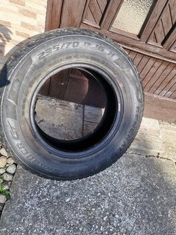 Pneu general grabber GT 235/70 R16