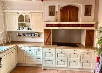 Krémová venkovská linka se spotřebiči,6128