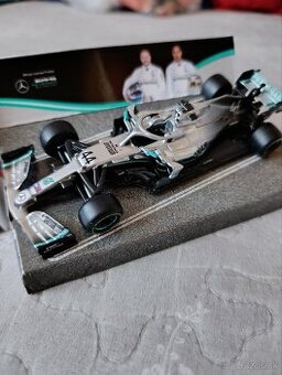 Modely F1 v mierke 1:43