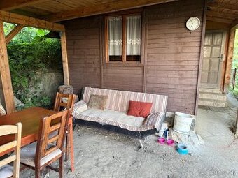 Predaj záhradnej chatky na dubni