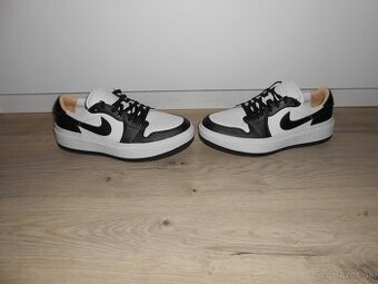 Predam nove original tenisky znacky NIKE AIR JORDAN LEWATE