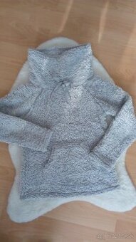 Teplý domáci sveter