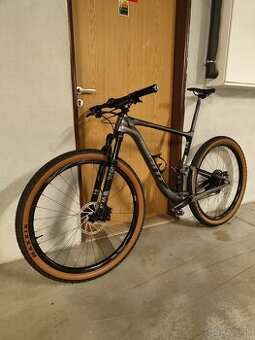 Celo-karbónový Giant Anthem Advanced Pro 1 29"  (velk. L)