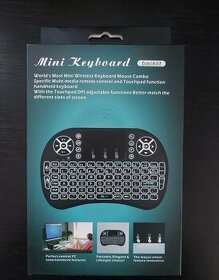 Bezdrôtová klávesnica a myš (touchpad) / ovládač