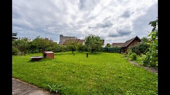 Na predaj rodinný dom v Zlatovciach-vhodný aj na podnikani