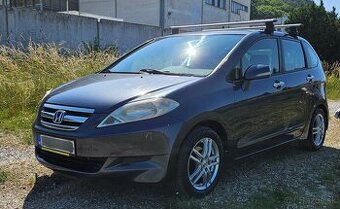 Honda FR-V 6-miestne