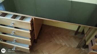 Predám písací stôl, šírka 150 cm , hĺbka 60 cm, výška 74 cm