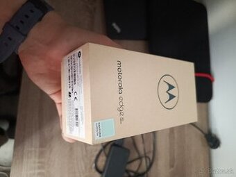 Motorola Edge 40 Neo 5G 12GB RAM/256 GB V ZÁRUKE, NOVÁ