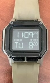 Nixon regulus kúpim.