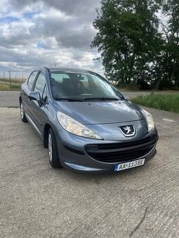 Predám Peugeot 207 1.4benzin