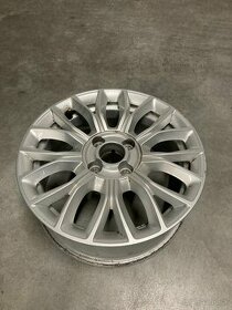 Poskodeny ALU disk z FIAT 500 - 1