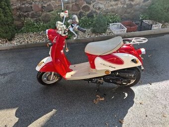 Skúter Adams 50