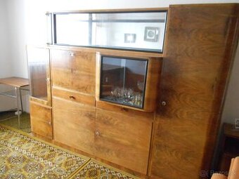 Sekretár, obývacia stena