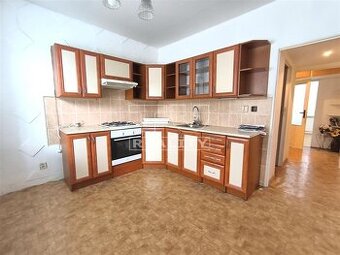 Na predaj slnečný 3 izbový byt v Partizánskom, 65m2