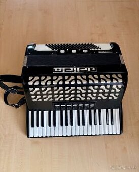 Delcia Carmen 23 96 bas