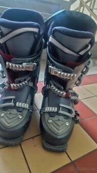 Lyžiarky Head dievča chlapec