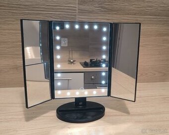 Čierne kozmetické LED zrkadlo – super cena