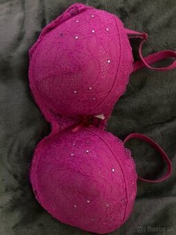 Ružová čipkovaná podprsenka