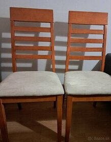 2 jedálenské stoličky