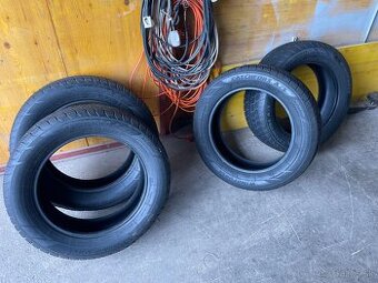 Predám gumy/pneumatiky 215/60/R17
