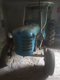 Predam traktor Zetor