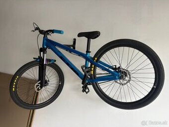 Bicykel Dirtking