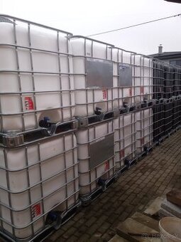 Plastová nádrž 1000L