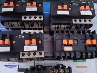 Predám 3.polové  stýkače