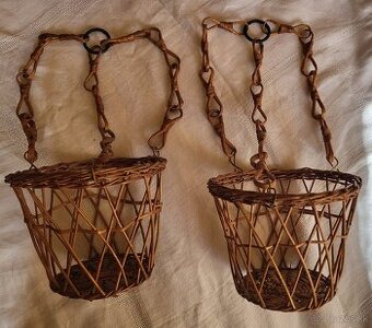 Vysiace držiaky na Kvetináče.