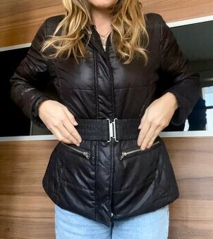 Dámska čierna bunda prešivaná FF