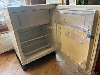 Electrolux vstavaná chladnička s mraziacou priehradkou