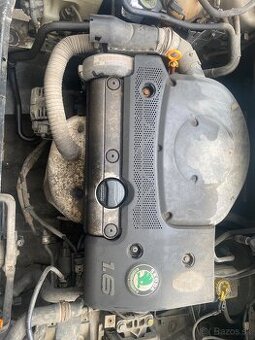 Predám motor 1,6 benzín čelne sklo škoda octavia1