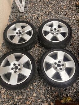elektrony 4ks alu disky orig. Škoda 5x112 R17 225/45