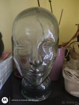 Sklenená hlava ,- na parochne atď ...