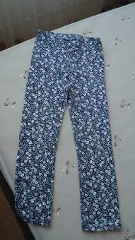 Nádherné kvietkované pevnejšie nohavice HM