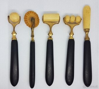 5ks Staré masážní válečky (ruční masážní nástroje)