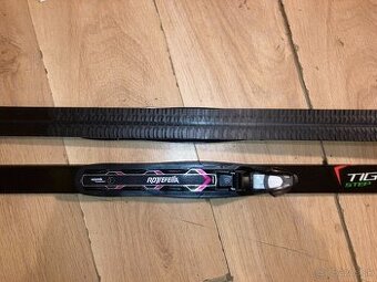 nové bežky peltonen tiger s šupinami viazanie NNN