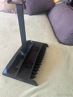 Chladiaci a dokovací stojan