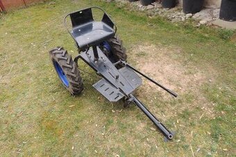 Nosič náradia za malotraktor Tecák