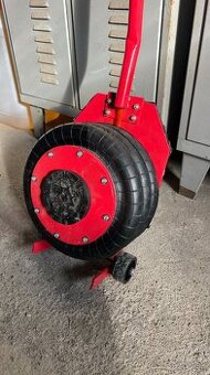 Pneumaticky vankušový zdvihak 4T