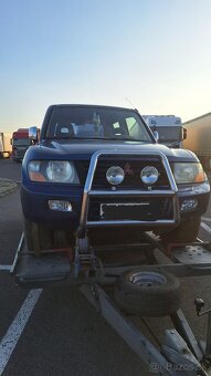 Rozpredám Mitsubishi Pajero III V60 V73 diely