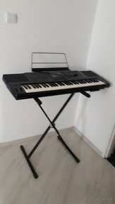 Klavìr so stojanom - 1