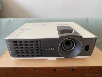 projektor BenQ MX711