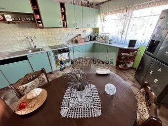 5 i poschodový RD, dvojgaráž, Pod Hrádkom - Michalovce
