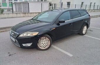 Ford Mondeo Combi 2.0 TDCi Titanium, displej Convers+