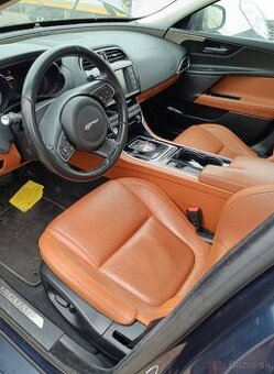 Jaguar XE 2.0 I4D 120kw Prestige AT model 2015-2024