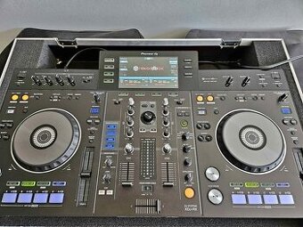 Pioneer XDJ RX + kufor