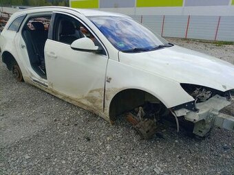 OPEL INSIGNIA-A 2010