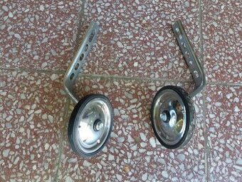 Pomocne kolecka na detsky bicykel